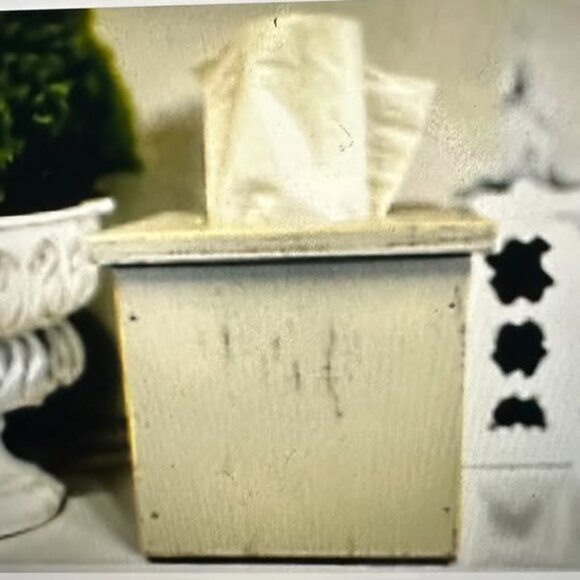 Whitewashed Wood Tissue Box Cover Shabby Chic Tissue Holder Cottage Farmhouse - Picture 3 of 3